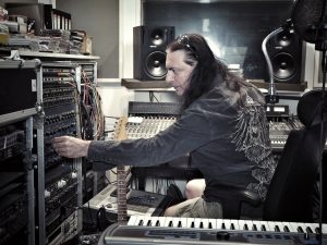 Andre Andersen is mixing Dystopia - Part 2